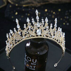 Gold queen crown